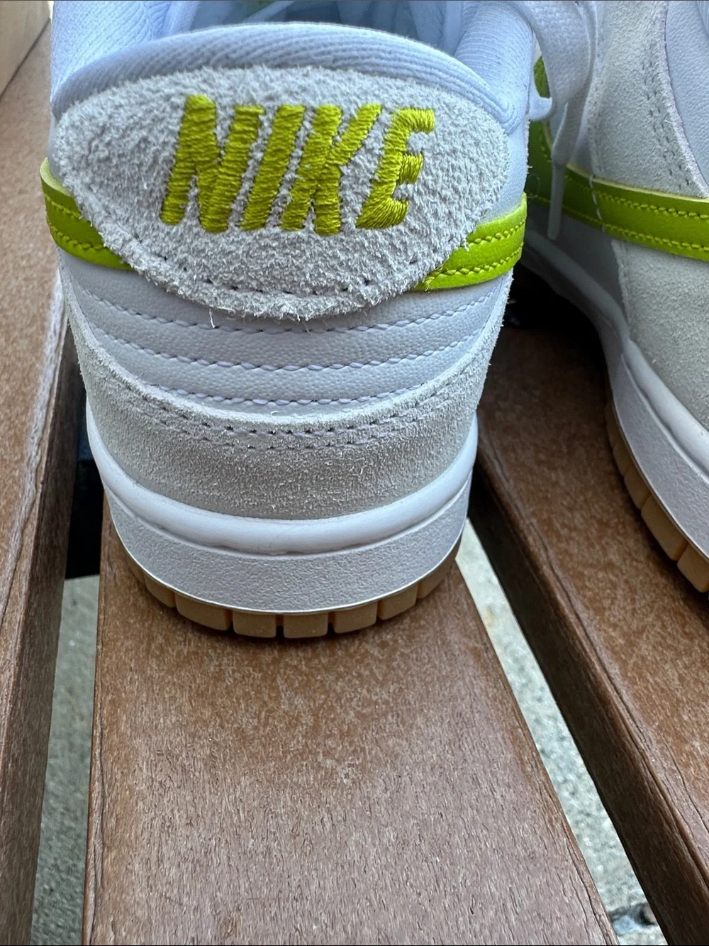 NIKE Dunk Low - Picture 3 of 4